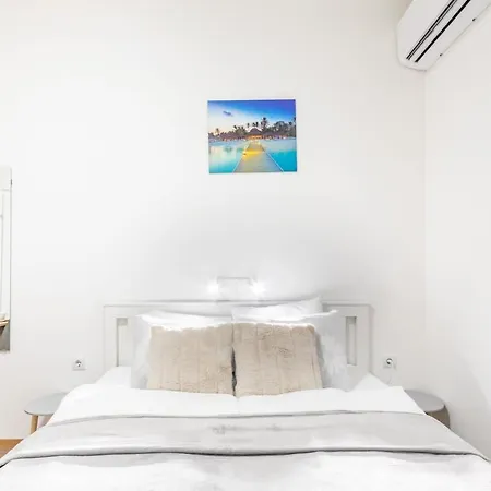 - New - Quiet&comfy *