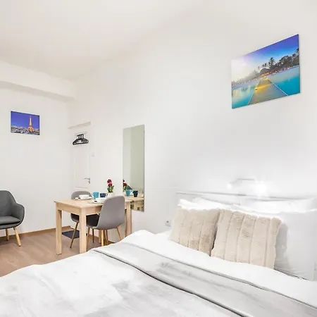 - New - Quiet And Comfy