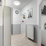 - New - Quiet And Comfy * Budapest
